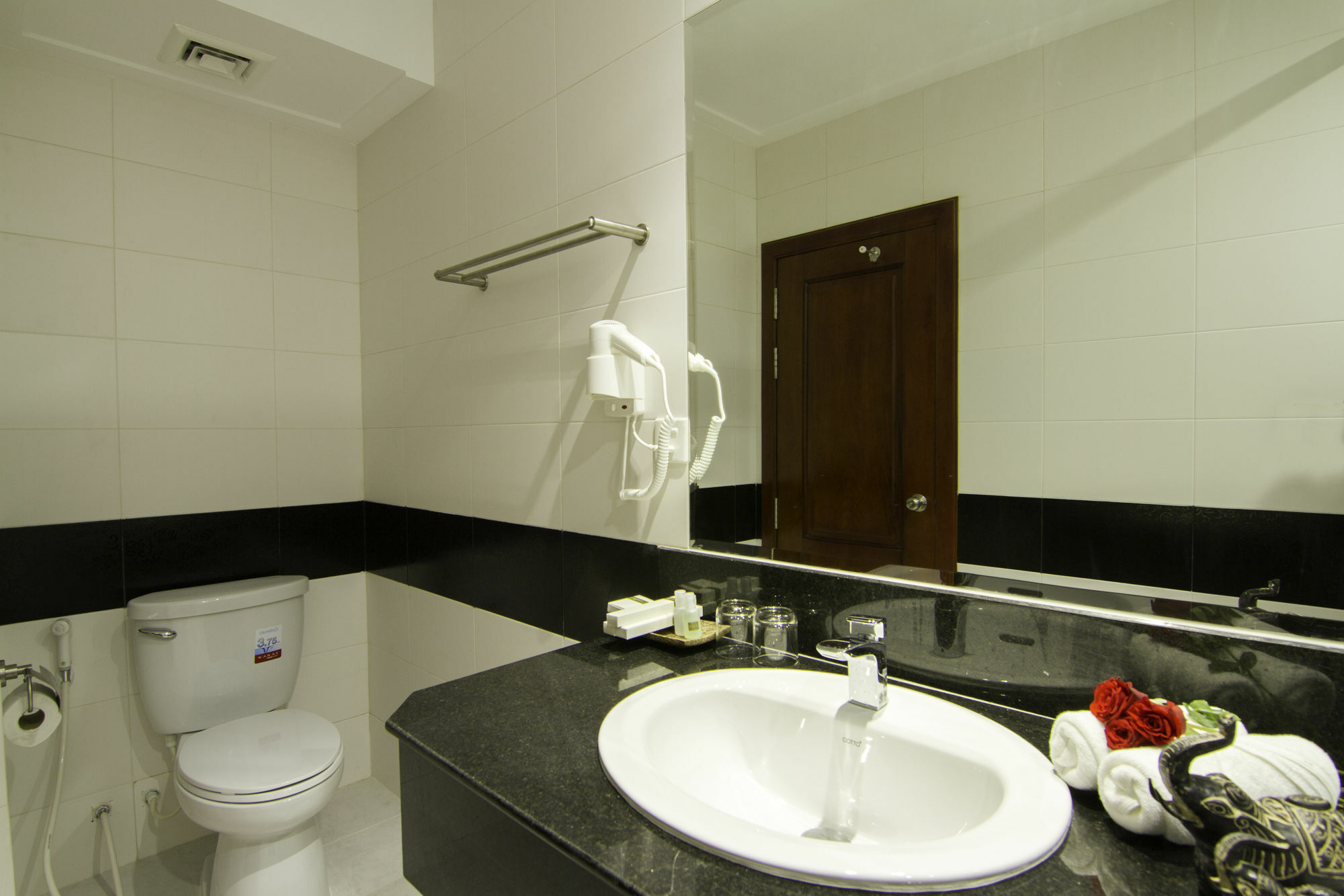 Rose Emerald Hotel Phnompen Kültér fotó