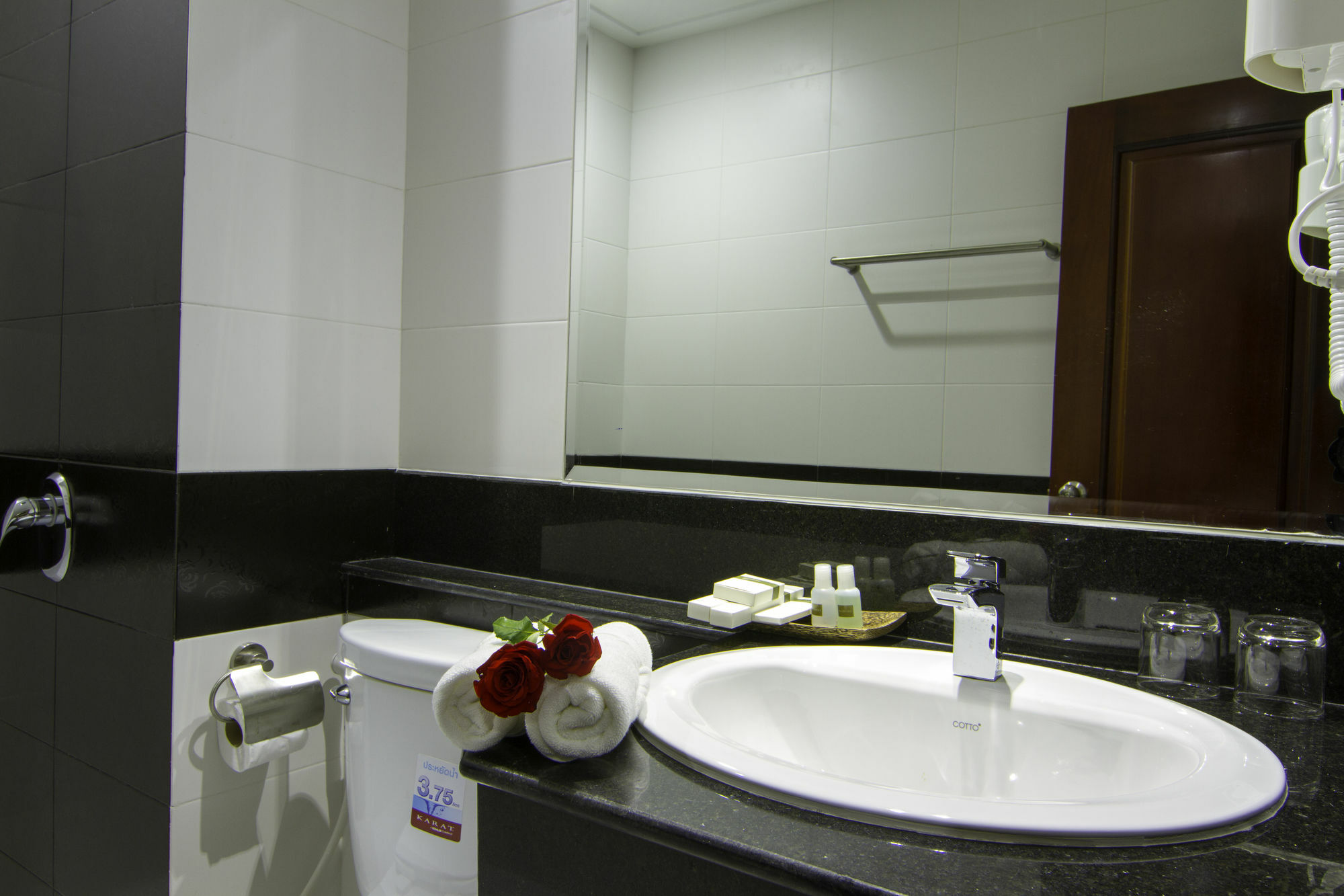 Rose Emerald Hotel Phnompen Kültér fotó